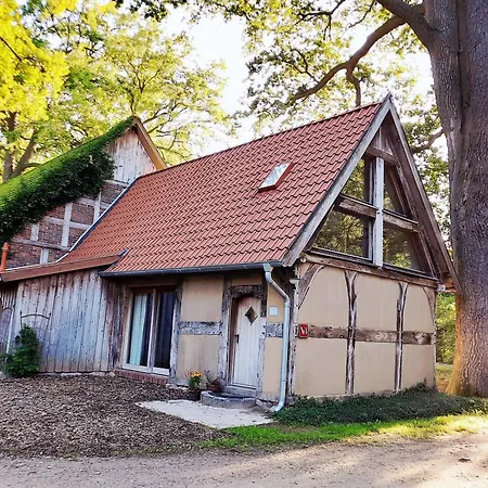 펜션 Wellness-auszeit Im Duemmer-weserland In Aussergewoehnlichem Inklusive Privates Saunahaus Eydelstedt