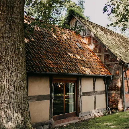 別荘 Wellness-auszeit Im Duemmer-weserland In Aussergewoehnlichem Inklusive Privates Saunahaus Eydelstedt
