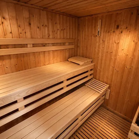 Wellness-auszeit Fuer 2 Im Duemmer-weserland In Aussergewoehnlichem Inklusive Privatem Saunahaus